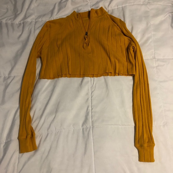 cropped long sleeve zip up - Picture 1 of 2